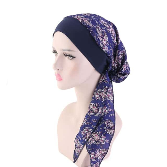 Sarah Haartuch Frau Chemo Marineblau Violett Böhmisch